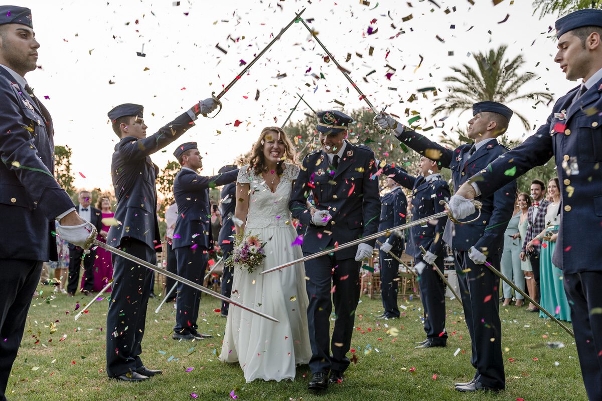 Salida de los novios